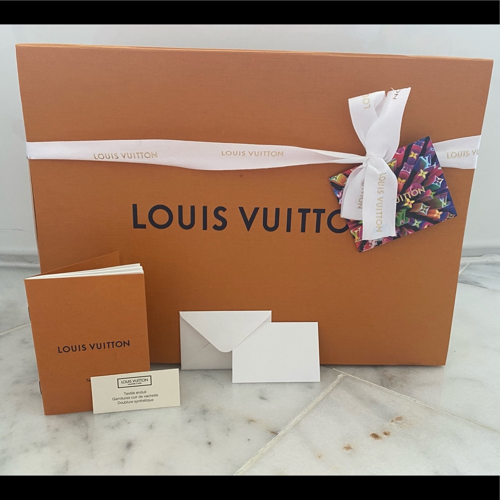 Louis Vuitton box ribbon and cards Auth